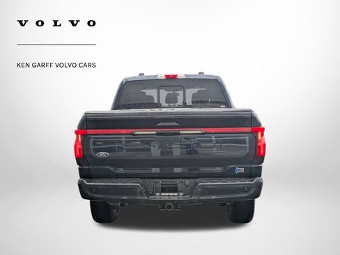 Used 2022 Ford F150 Lightning Lariat image 4