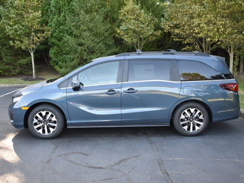 New 2026 Honda Odyssey EX-L image 4