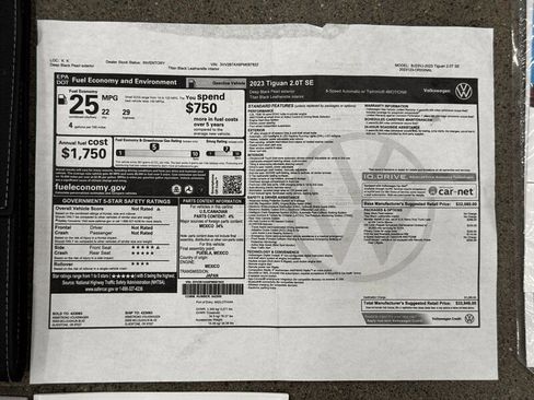 Used 2023 Volkswagen Tiguan SE image 34