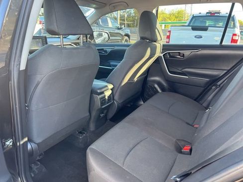 Used 2022 Toyota RAV4 LE image 42