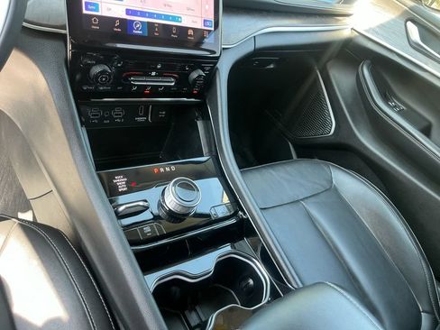 Used 2022 Jeep Grand Cherokee Limited 4xe AWD/4WD image 12