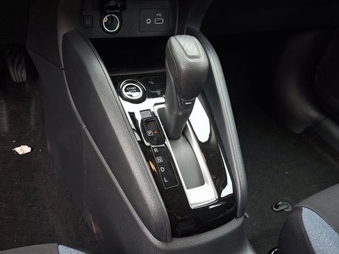 New 2025 Nissan Versa SV w/ Trunk Package image 9