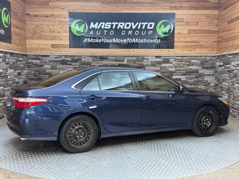 Used 2016 Toyota Camry XLE w/ Moonroof Package FWD image 9