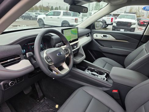 New 2026 Ford Explorer Active w/ Active Comfort Package image 9