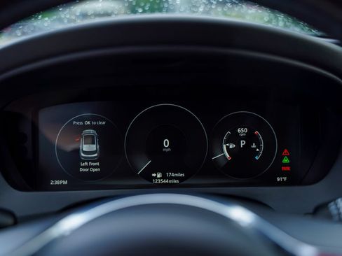 Used 2017 Jaguar F-PACE S AWD/4WD image 18