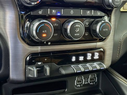 Used 2022 RAM 1500 Limited w/ Body Color Bumper Group AWD/4WD image 10