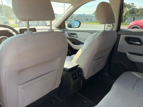 Used 2021 Nissan Rogue SV FWD image 20