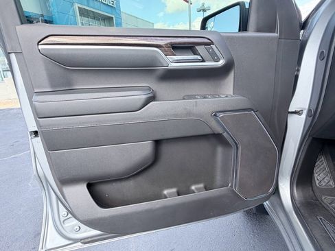 Used 2024 GMC Sierra 1500 SLE image 28