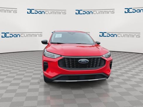 Used 2024 Ford Escape Active w/ Tech Pack #1 AWD/4WD image 3