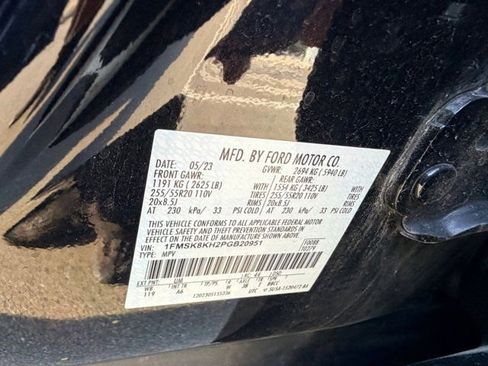 Used 2023 Ford Explorer ST-Line image 24