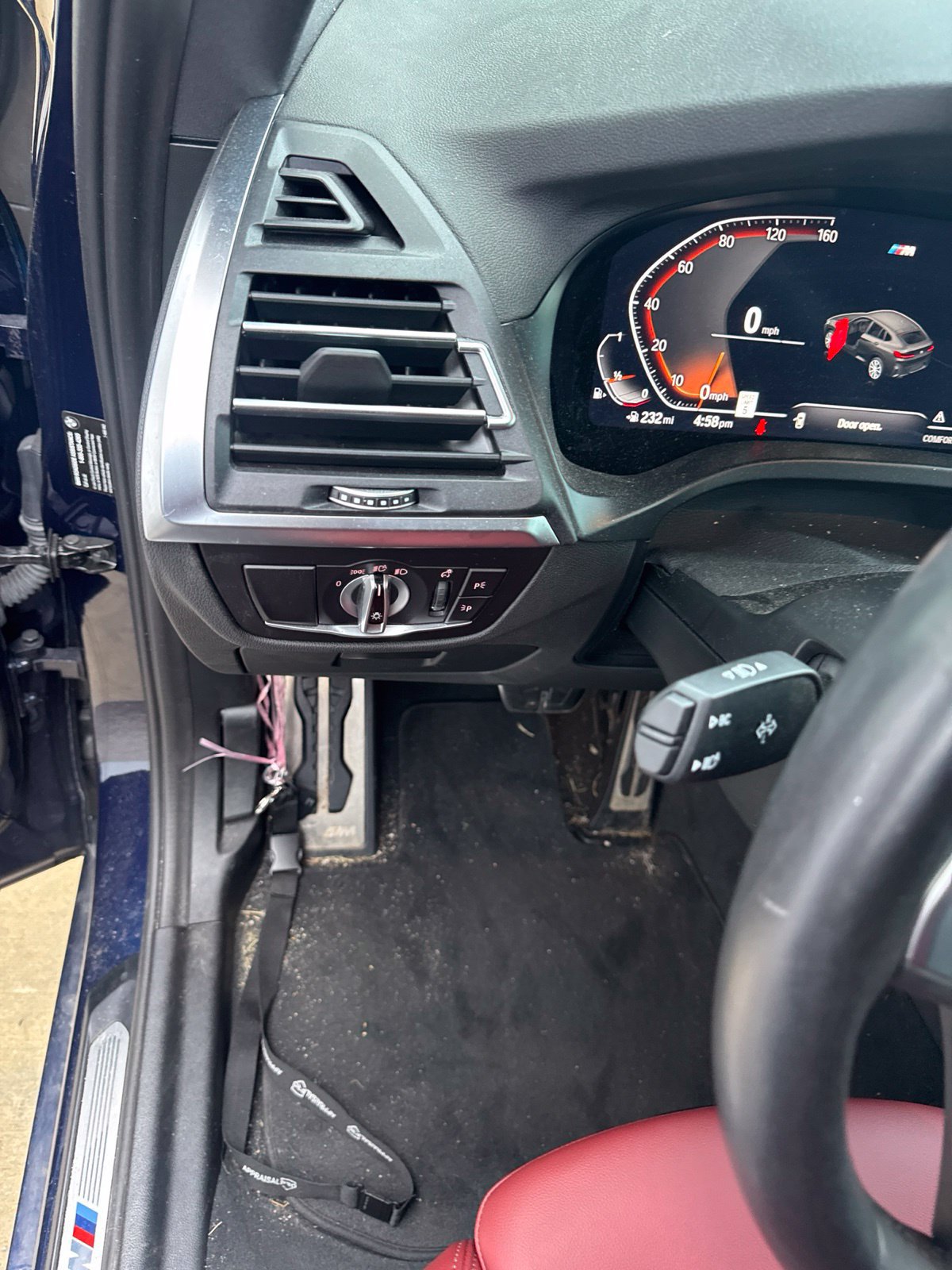 Used 2023 BMW X4 xDrive30i w/ M Sport Package AWD/4WD image 15
