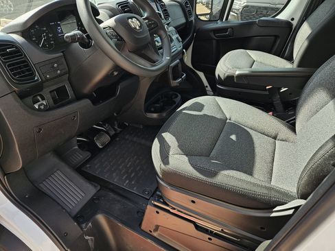 New 2026 RAM ProMaster 2500 w/ Convenience Group FWD image 9
