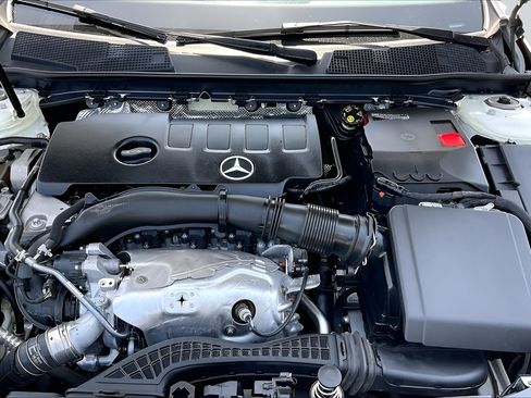 Used 2022 Mercedes-Benz CLA 250 image 27