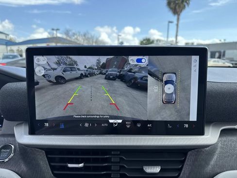 New 2026 Ford Explorer Platinum w/ LUX Leather Package AWD/4WD image 10