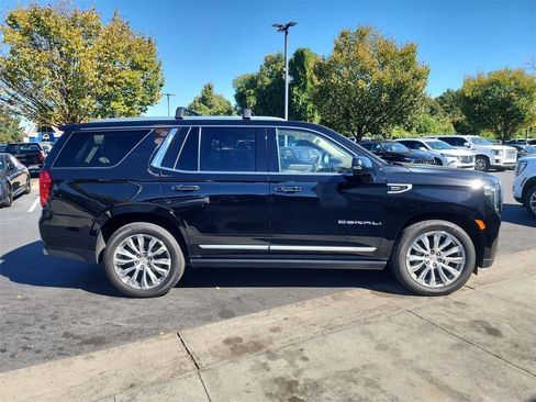 Used 2021 GMC Yukon Denali w/ Denali Ultimate Package image 9