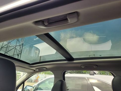 New 2026 Kia Sorento S w/ S Panoramic Sunroof Package FWD image 12