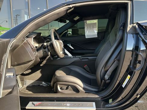 Used 2019 Chevrolet Corvette Stingray Coupe w/ 1LT image 17