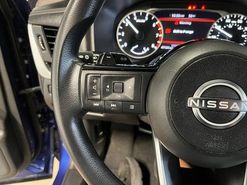 Used 2023 Nissan Rogue SV FWD image 25