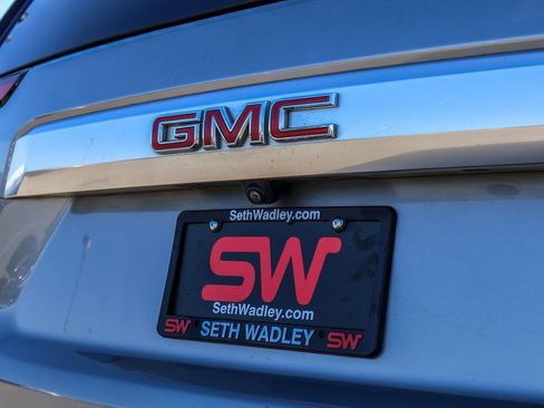 Used 2023 GMC Yukon Denali image 12