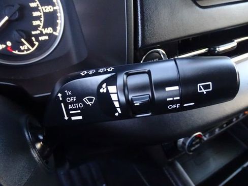 Used 2022 Mitsubishi Outlander SEL Black Edition image 14