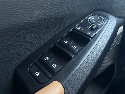 Used 2024 Kia Seltos SX image 12