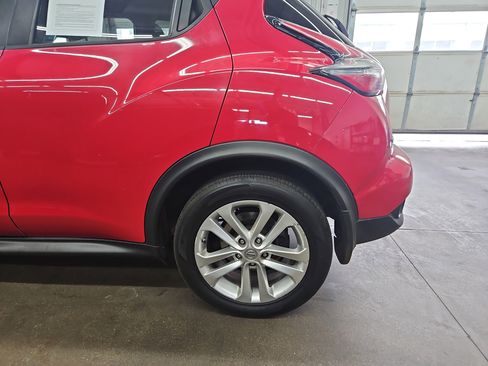 Used 2016 Nissan Juke SV w/ Technology Package AWD/4WD image 16