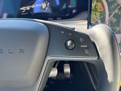 Used 2023 Tesla Model X image 16