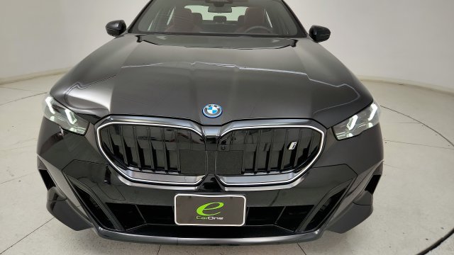 Used 2027 BMW i5 eDrive40 w/ M Sport Package RWD image 26