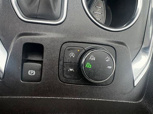 Used 2023 Chevrolet Traverse LT w/ LPO, Floor Liner Package AWD/4WD image 20