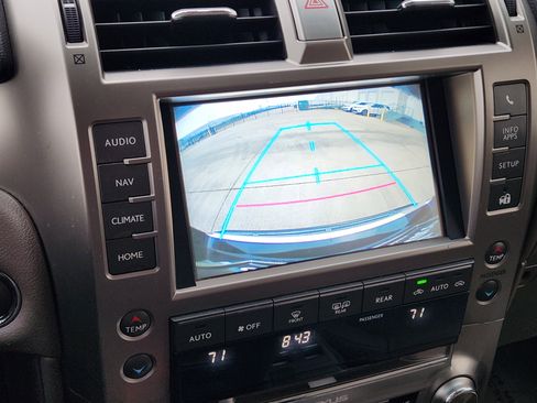 Used 2014 Lexus GX 460 image 19