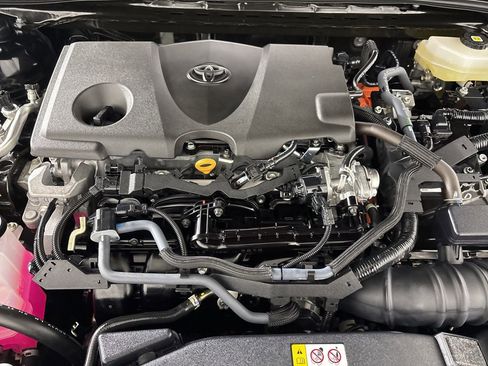 Used 2025 Toyota Camry XSE image 32