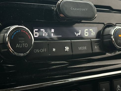 Used 2018 Nissan Titan Platinum Reserve w/ Platinum Utility Package image 21