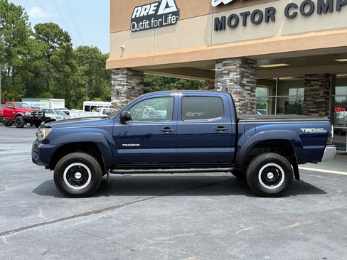 Used 2013 Toyota Tacoma 4x4 Double Cab w/ TRD Off-Road Pkg image 2