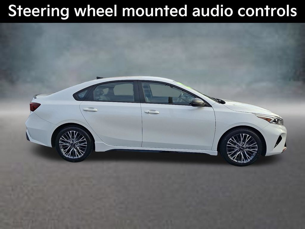 Certified 2022 Kia Forte GT-Line FWD image 5