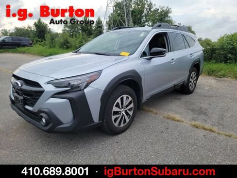 Used 2025 Subaru Outback Premium w/ Popular Package #1A AWD/4WD image 3