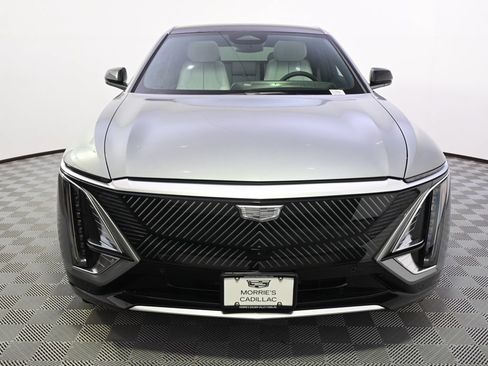 New 2026 Cadillac Lyriq Luxury AWD/4WD image 10