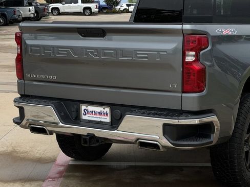 Used 2020 Chevrolet Silverado 1500 LT w/ Texas Edition AWD/4WD image 6