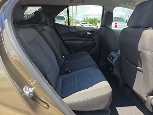 Used 2024 Chevrolet Equinox LT FWD image 14