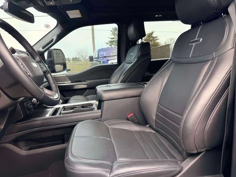 Used 2025 Ford F250 Platinum AWD/4WD image 14