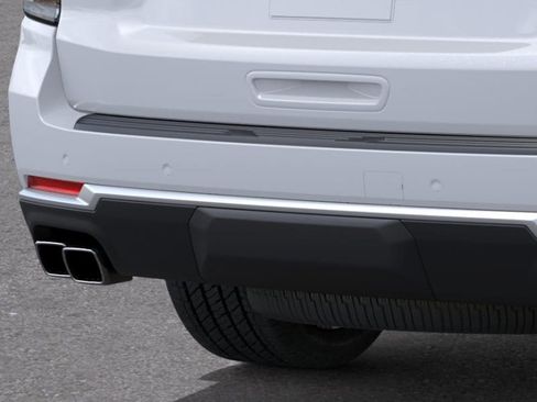 New 2026 Chevrolet Suburban High Country AWD/4WD image 38