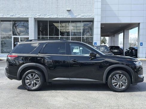 Certified 2025 Nissan Pathfinder SV AWD/4WD image 31