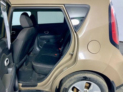 Used 2016 Kia Soul image 26