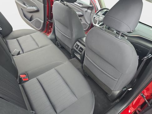 Used 2019 Nissan Altima 2.5 SV FWD image 11