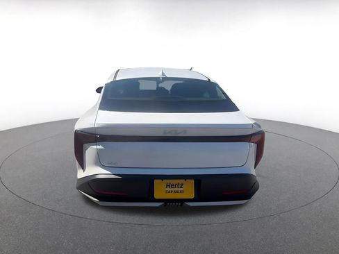 Used 2025 Kia K4 LXS image 11