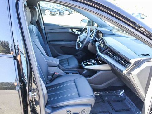 Used 2024 Audi Q4 e-tron Premium Plus image 18