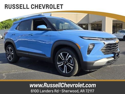 Used 2024 Chevrolet TrailBlazer LT w/ LT Cold Weather Package FWD image 1