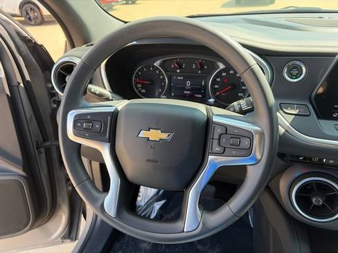 Used 2021 Chevrolet Blazer LT FWD image 17