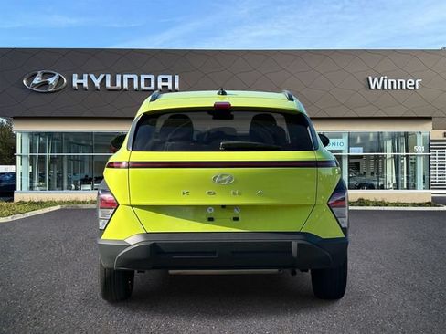 Used 2025 Hyundai Kona SEL FWD image 3