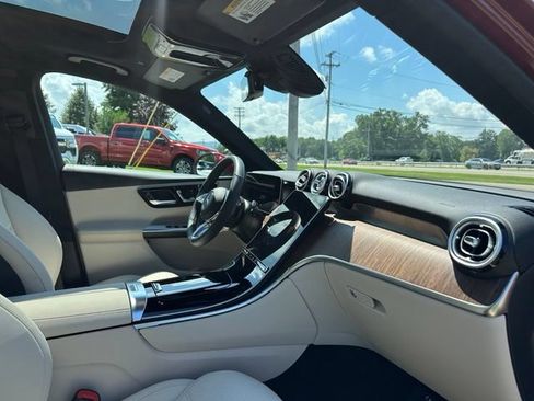 Used 2026 Mercedes-Benz GLC 300 4MATIC image 28