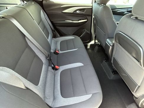 Used 2025 Chevrolet TrailBlazer LS FWD image 14